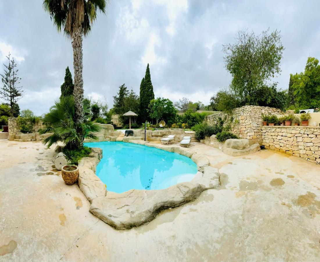 The Red Farm Relais & Spa Iklin Exterior foto